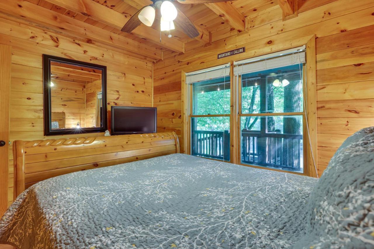 Riverfront Ellijay Cabin With Deck And Pool Access! Εξωτερικό φωτογραφία