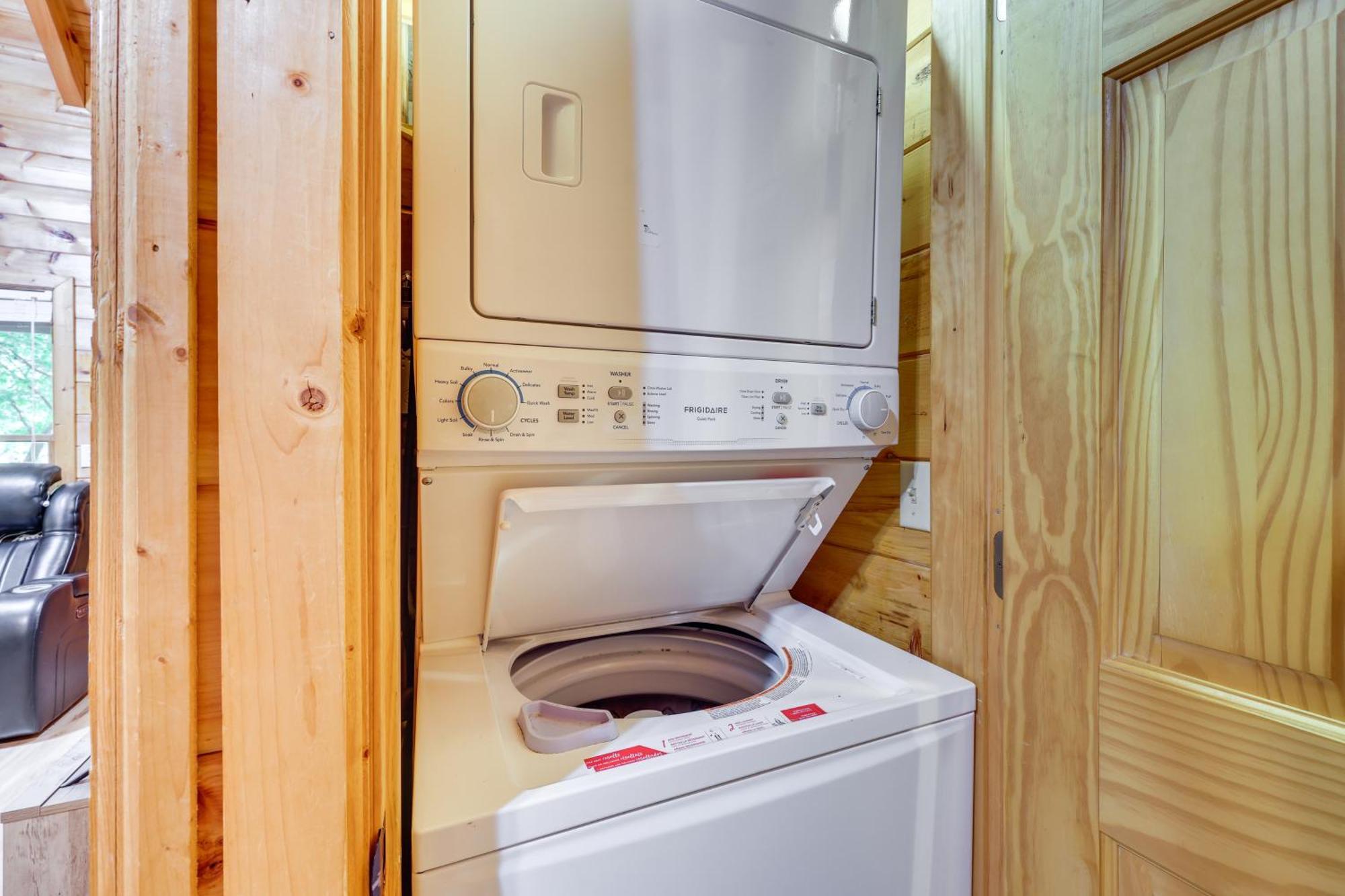Riverfront Ellijay Cabin With Deck And Pool Access! Εξωτερικό φωτογραφία