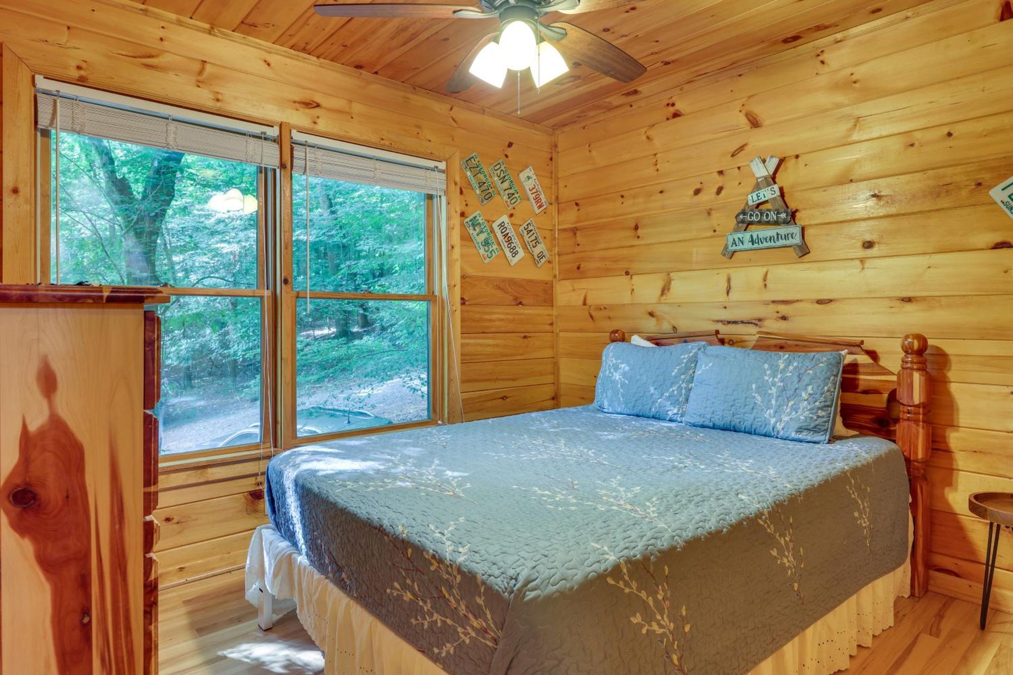 Riverfront Ellijay Cabin With Deck And Pool Access! Εξωτερικό φωτογραφία